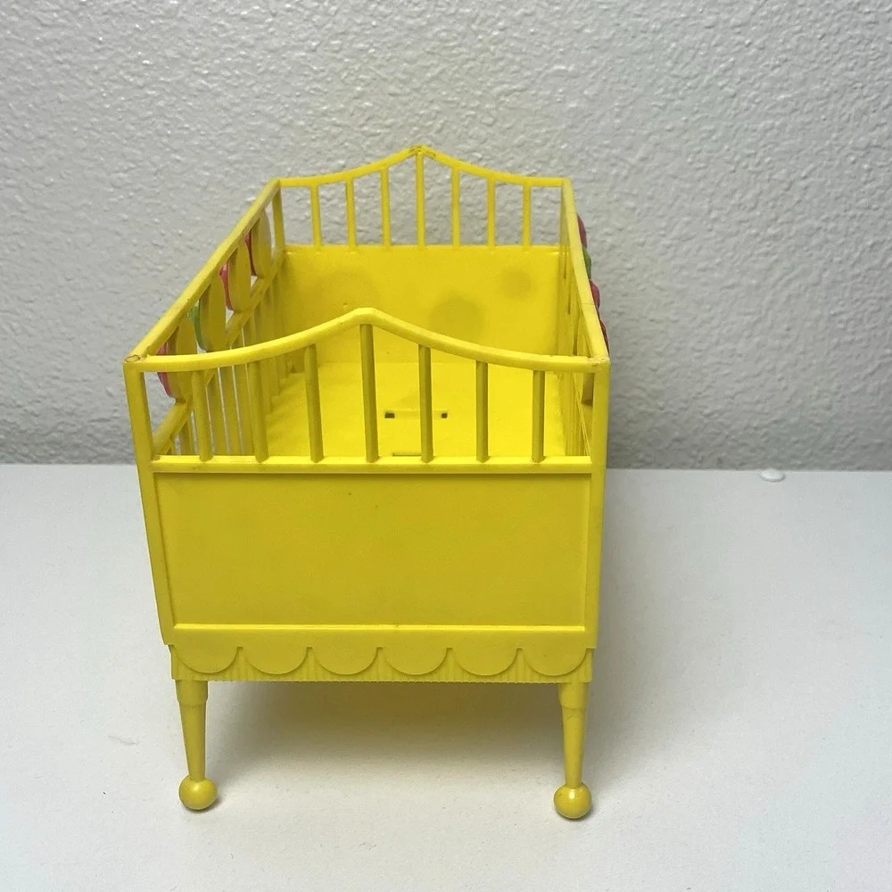 Vintage Suzy Cute‎ Deluxe Reading Corp Crib 1960's Doll Furniture Nursery